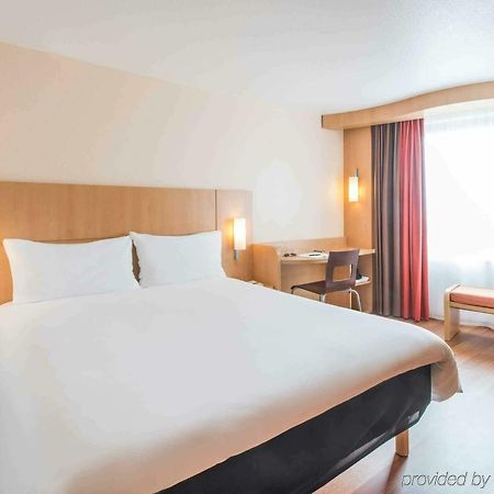 Ibis Nantes Centre Tour Bretagne Hotel Buitenkant foto