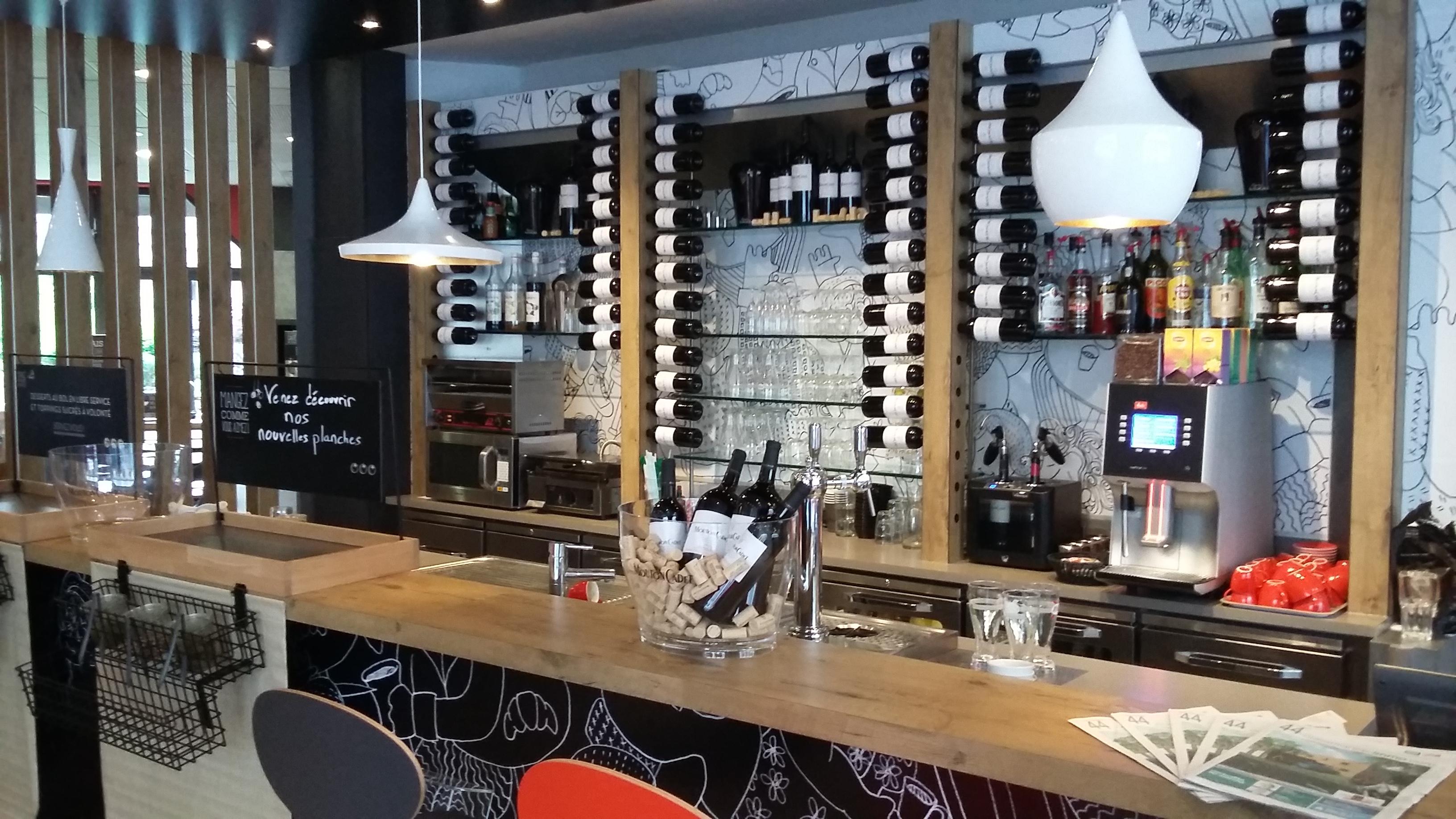 Ibis Nantes Centre Tour Bretagne Hotel Buitenkant foto