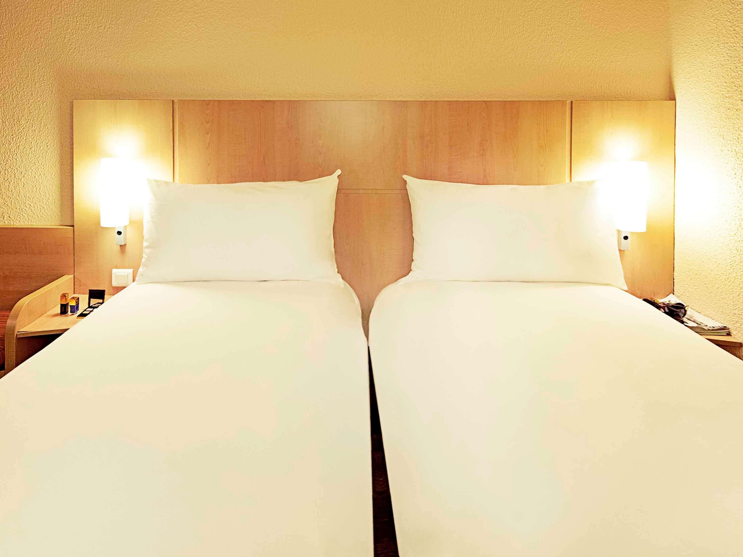 Ibis Nantes Centre Tour Bretagne Hotel Buitenkant foto