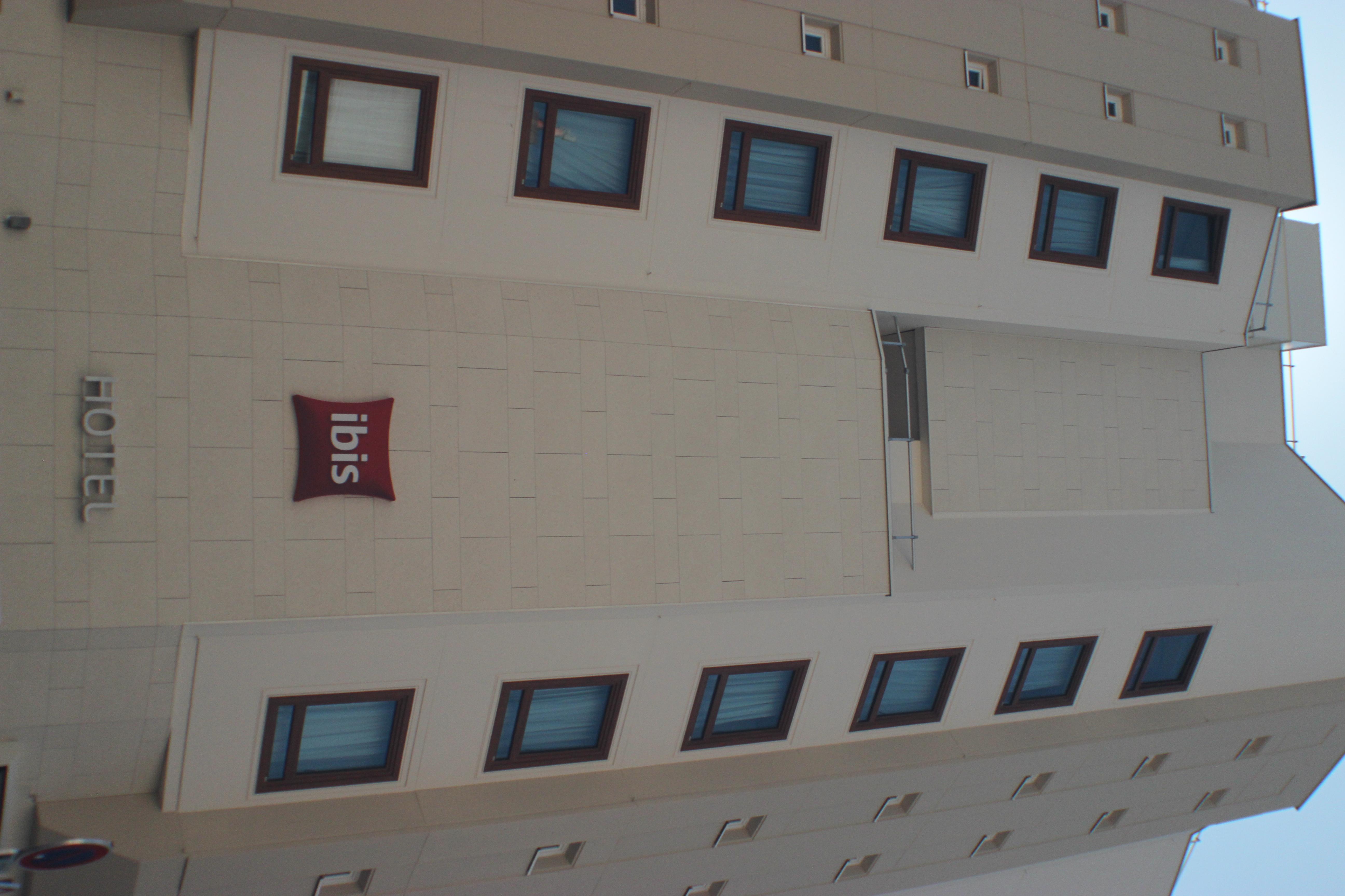 Ibis Nantes Centre Tour Bretagne Hotel Buitenkant foto