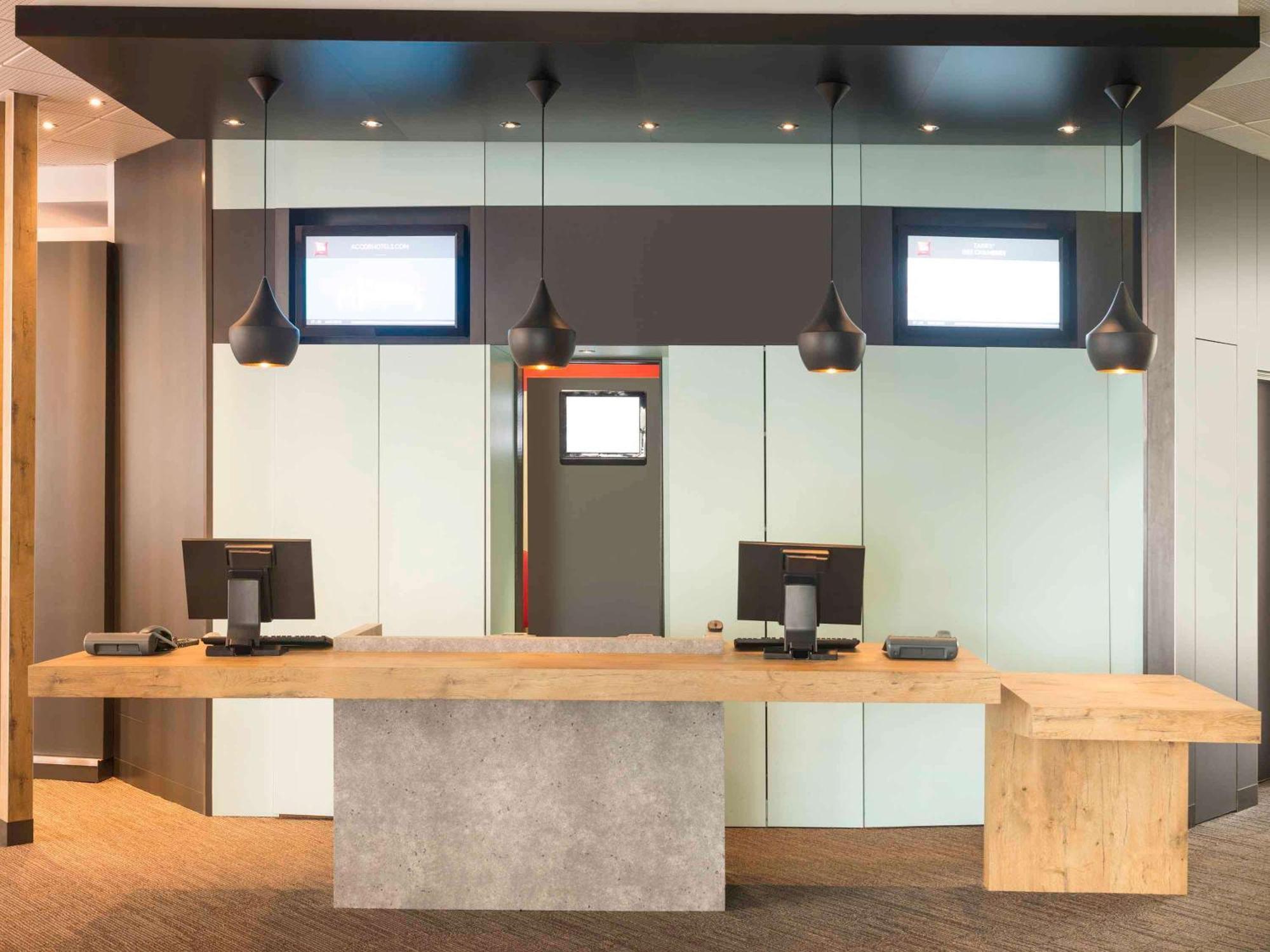 Ibis Nantes Centre Tour Bretagne Hotel Buitenkant foto
